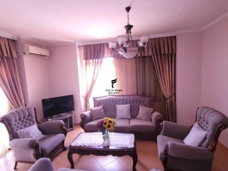 APARTAMENT ME QERA 2+1+2 ISH EKSPOZITA 700 EURO FH-91952