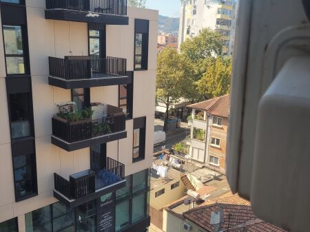 Jepet  me qera  apartament  2+1 Myslym  Shyri  