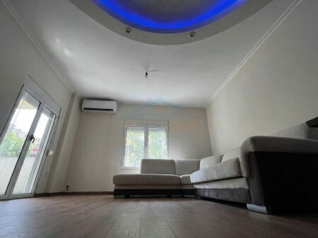 Qera, Apartament 2+1, Komuna E Parisit.Tirane