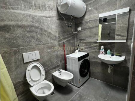 Jepet me Qira Apartament 1+1+Post Parkimi , Ish Tregu Elektrik