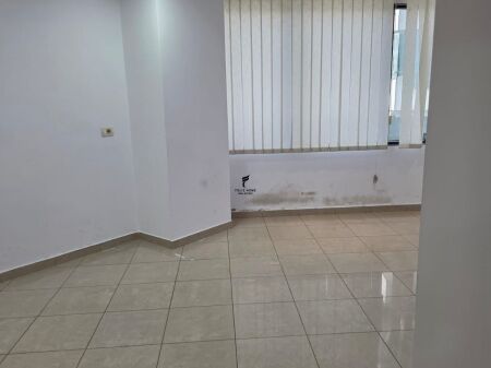 OFFICE FOR RENT 94M2 TWIN TOWERS 170,000 LEKE FH-91995