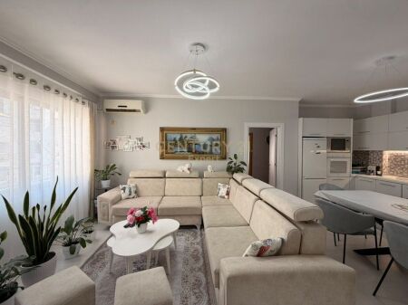 Appartamento 3+1+3 in Vendita – Astir
