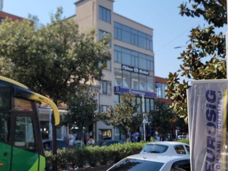 UFFICIO IN AFFITTO – KAMËZ