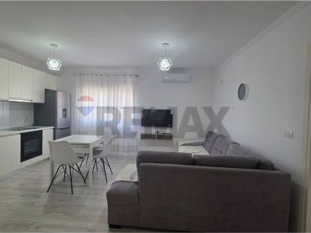 🏡 APARTAMENT 1+1 ME QIRA – ALBANO & ROMINA, VLORË