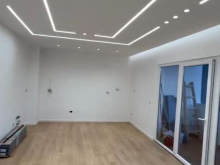 Sale | Apartament 2 + 1 + 2 | 21 Dhjetori afer SQ21 | 270000 €