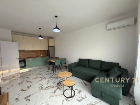 Affittiamo appartamento 2+1+2, in Via “5 Maji”!
