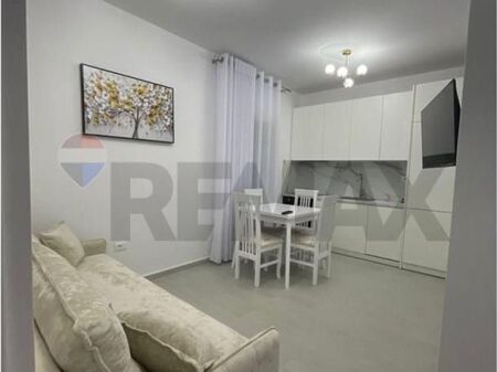 Komuna e Parisit, Apartament 1+1 per Qira