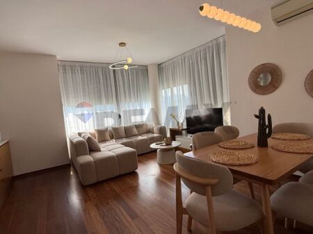 Per qera super apartament te Rruga e Kosovarve