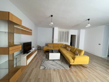 🏡 APARTMENT 1+1 FOR RENT – OPPOSITE EUROPA BREAD BAKERY  Apartment with 1+1 typology for rent, located in a preferred area with easy access to main services.  📍 Opposite Europa Bread Bakery 🏢 Floor 0 🛋️ Typology: 1+1 🪑 Furnished 🏘️ Well-managed complex • Payment in lek 35,000 lek  The apartment is an ideal choice for a couple or individuals looking for a comfortable and ready-to-live environment.  📲 For more information or a visit to the property, contact us!