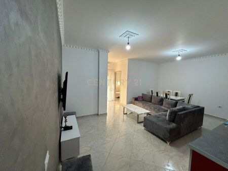 JEPET ME QIRA APARTAMENT PRANE HARRY FULTZ