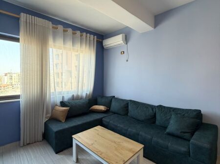 Jepet me qira apartament 1+1 prane Marinaj Hotel - Astir!!