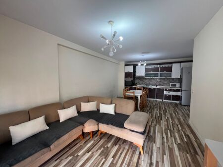 Apartament 2+1+2 per shitje te Komuna e Parisit