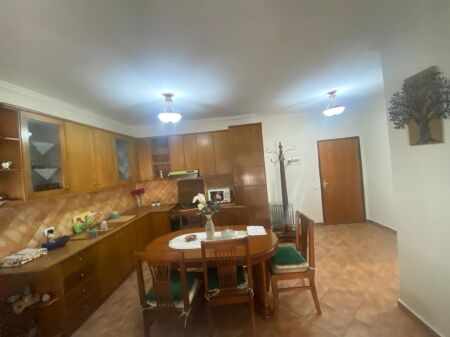 Apartment 2+1 for rent near the united school