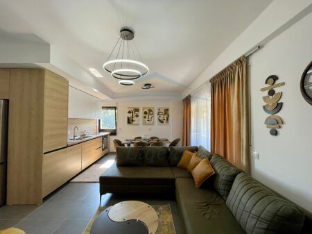 Affitto, Appartamento 3+1+2+ Posto Auto Duplex, Residenza Kodra e Diellit, Tirana