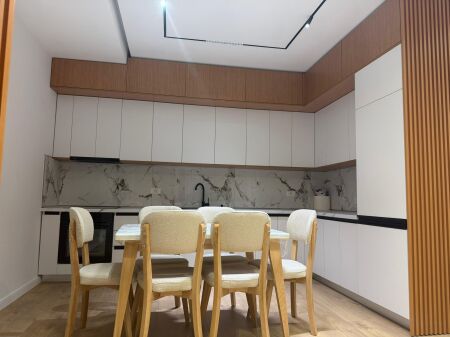 Rent | Apartament 2 + 1+2+Post Parkimi | Rruga 5 Maji | 850 €/month
