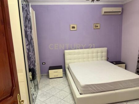 🏠 Jepet me qira apartament 2+1– Kati i dyte i nje vile ne Kombinat.