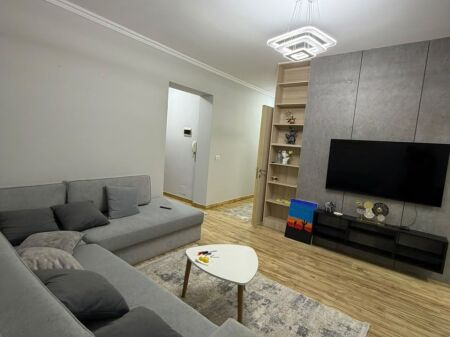 Apartament 2+1 me qira ne Qender te Tiranes!!