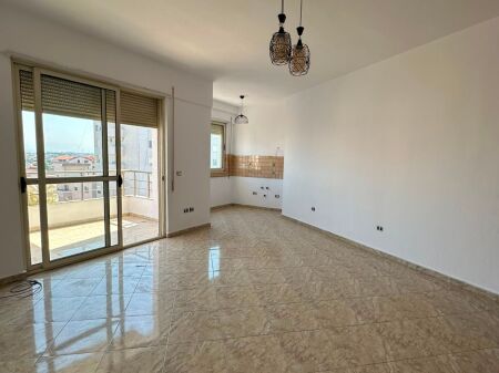 Shitet Apartament 2+1 – Plazh, Durrës