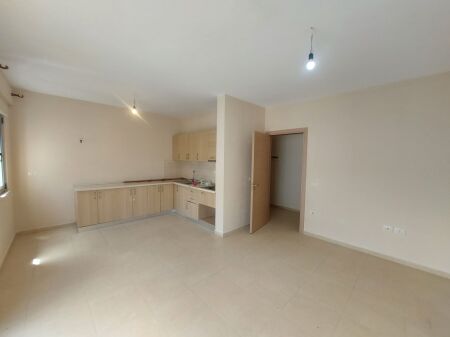 Qera | Apartament 2 + 1 | Rruga 5 Maji | 450 €/muaj