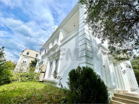 VILE PER QERA REZIDENCA WHITE HOUSE