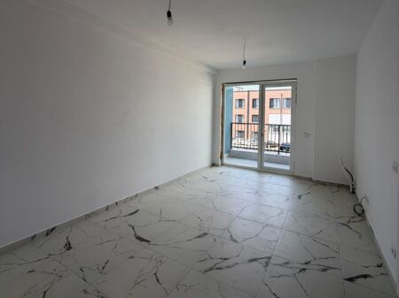 JEPET APARTAMENT  PARKIM ME QIRA – UNIVERS CITY