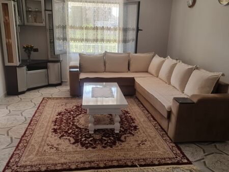 Affittasi casa privata + cortile + parcheggio a Ali Dem F  ID 5518
