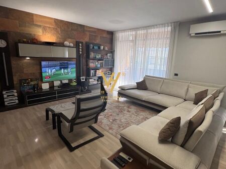 VENDESI APPARTAMENTO 3+1+2+BLK A KOMUNA E PARISIT 420.000 EURO