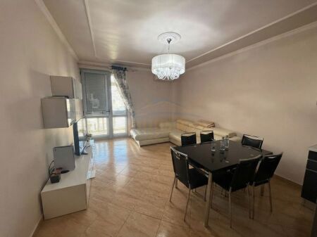 Rent, Apartment 2+1+2, Commune of Paris, Tirana