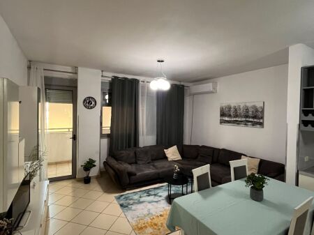 🏠 **FOR RENT – APARTMENT 3+1 | QENDRA CONDOR**