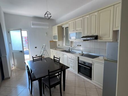 Appartamento 2+1 in Affitto nel Quartiere 18, vicino a Vala Park