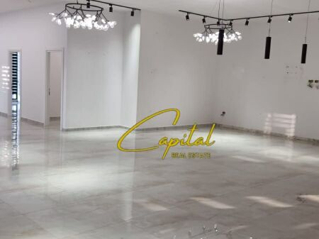 BUSINESS PREMISES FOR RENT 227 M2 KOMPELSKI FARMACIA 10 2,550 EURO