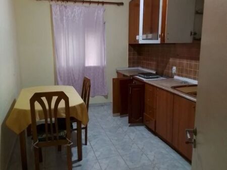 APARTAMENT 1+1 25,000 LEKE UNIVERSITETI BUJQESOR