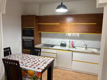 Apartment 2+1 for sale near Frigoriferi!
