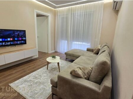 Apartament 1+1 me Qera, Rruga Mine Peza, Donika Center