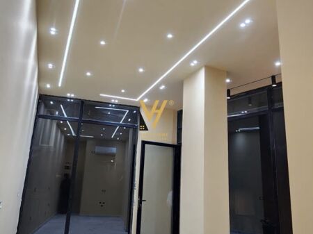 SHOP 32 M2 FOR RENT AT DONIKA CENTER 90,000 LEKE