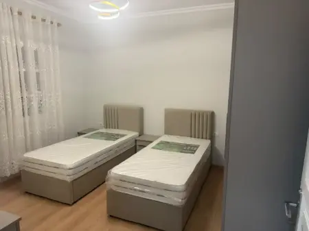Qera | Shtëpi private 1 + 1 | prane UET | 400 €/muaj