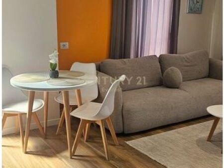 Rruga Siri Kodra, Japim apartament 1+1 per qera! 650 € /Muaj 65,000 Lekë /Muaj
