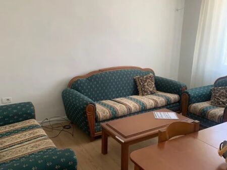 Jepet apartament 2+1 me qira tek Rruga Fortuzi , Rruga Mine Peza , Bulevardi Zogu i pare .