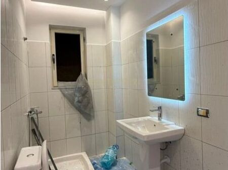 Shitet Apartament 1+1 me Pamje Deti – Shkëmbi i Kavajës - Çmimi: 73,000 €