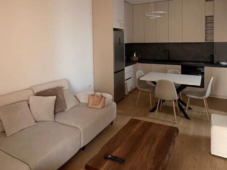 🏡 JEPET ME QIRA APARTAMENT 2+1 – GOLDEN TOWER, MINE PEZA
