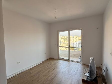 Appartamento 1+1 in vendita ad Astir, vicino al Complesso Fratari, Yzberisht, Kashar.