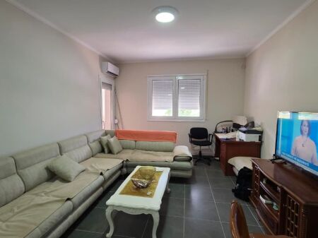 Appartamento 2+1 in affitto, vicino a Bolv Oil, via Pelivan Leskaj, Vlore