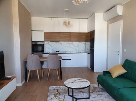 Tirane, 1+1 for sale 10th floor, 73 m² 152,000 € (5 Maji Street, DND Market building)