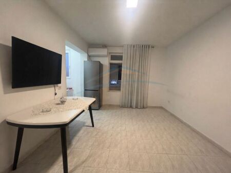 Shitet, Apartament 1+1, Pranë Shkollës "Sabaudin Gabrani", 21 Dhjetori