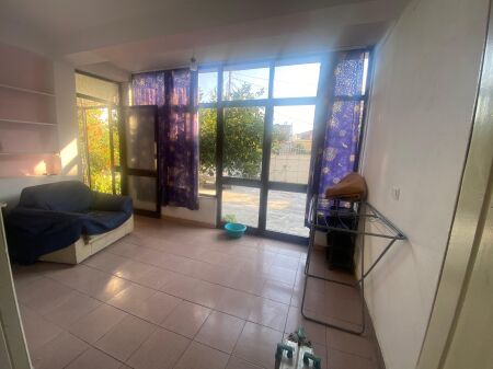 Apartament 1+1 me qera ne laprake (40,000 leke)