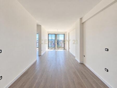 Shitet Apartament 3+1+2 – Turdiu, Ish Fusha e Aviacionit!
