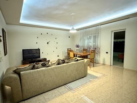 JEPET ME QERA APARTAMENT 2+1+1,PAZARI I RI,TIRANE