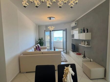 Shitet Apartament 2+1 me Pamje Deti + Garazh të Mbyllur – Durrës