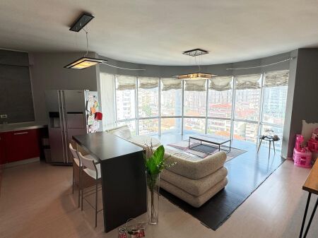 2+1 apartment for rent at Komuna e Parisit!