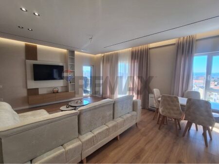 Apartament 2+1+2 ne Shitje tek Bulevardi Ri